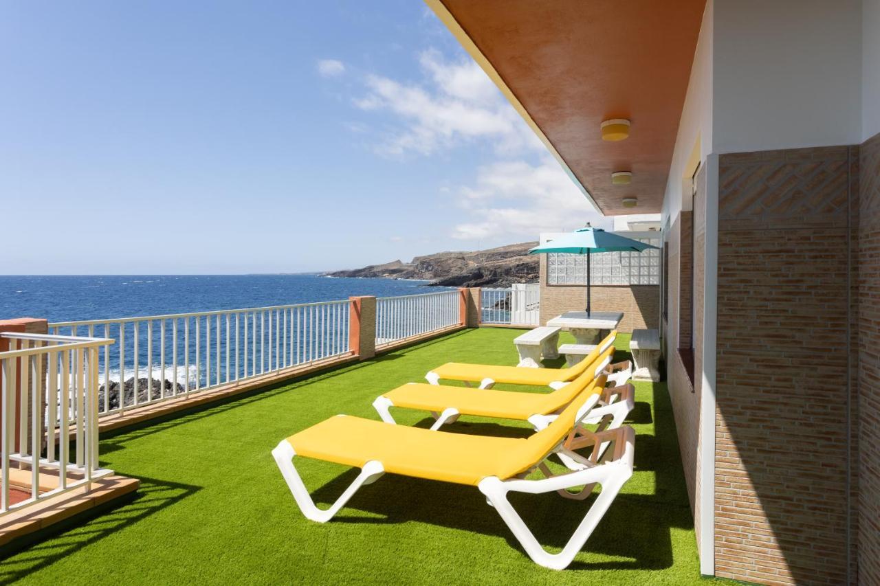 فيلا Coastal Dream With Heated Pool El Escobonal المظهر الخارجي الصورة