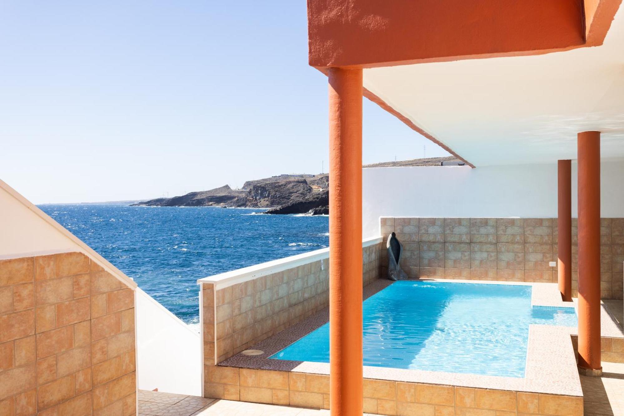 فيلا Coastal Dream With Heated Pool El Escobonal المظهر الخارجي الصورة