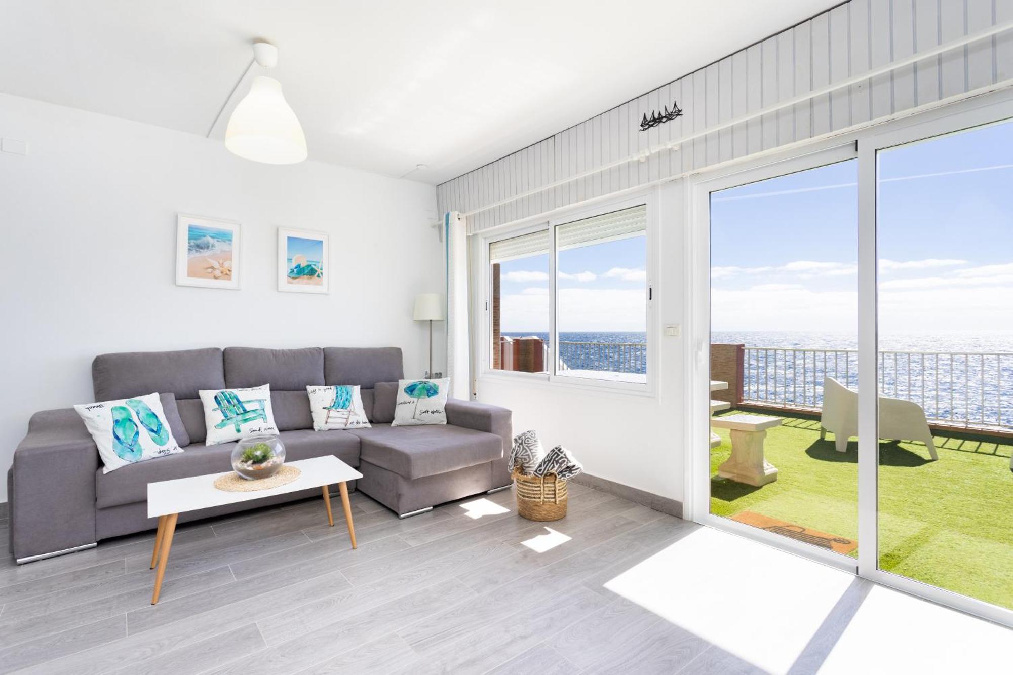 فيلا Coastal Dream With Heated Pool El Escobonal المظهر الخارجي الصورة
