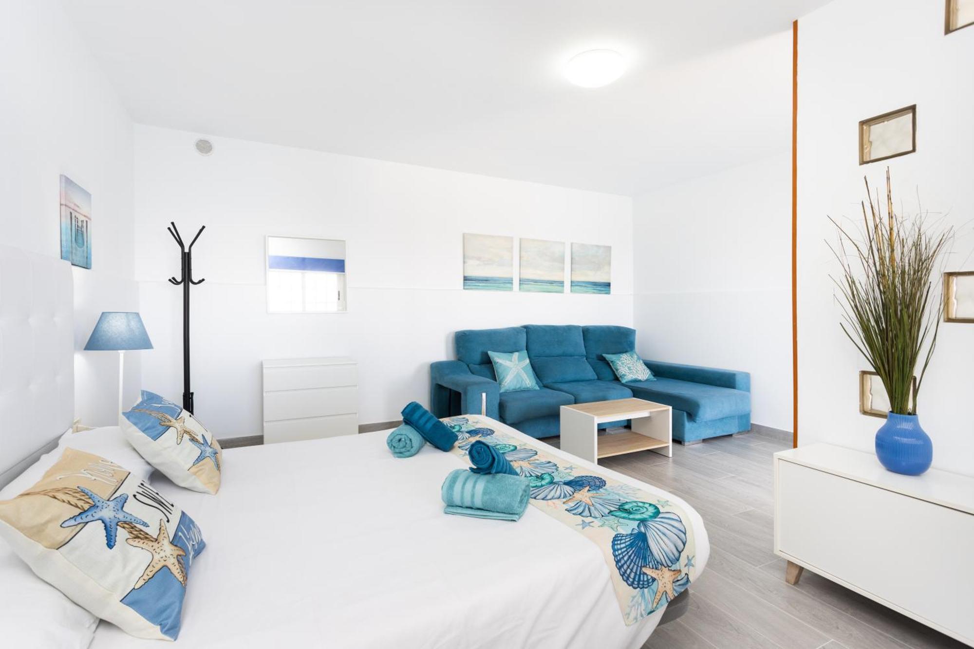 فيلا Coastal Dream With Heated Pool El Escobonal المظهر الخارجي الصورة