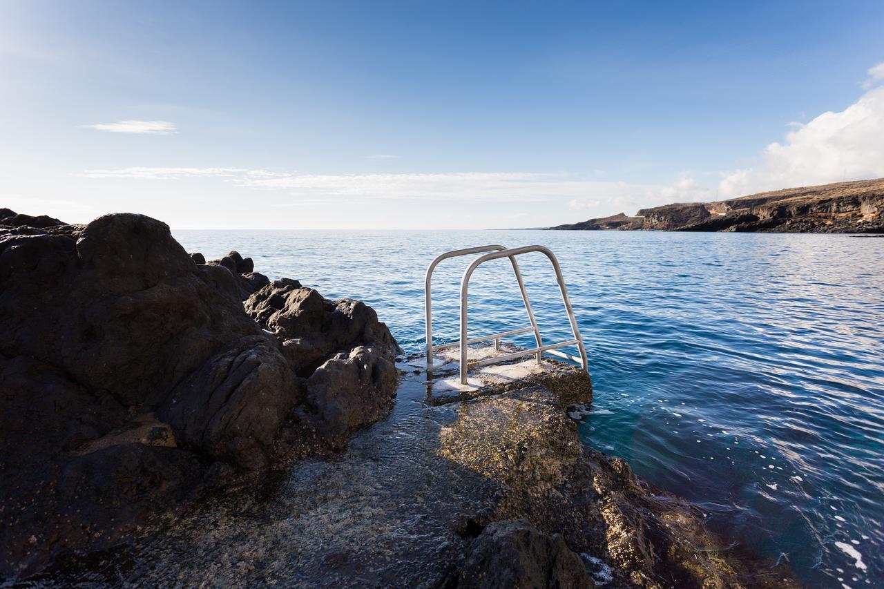 فيلا Coastal Dream With Heated Pool El Escobonal المظهر الخارجي الصورة